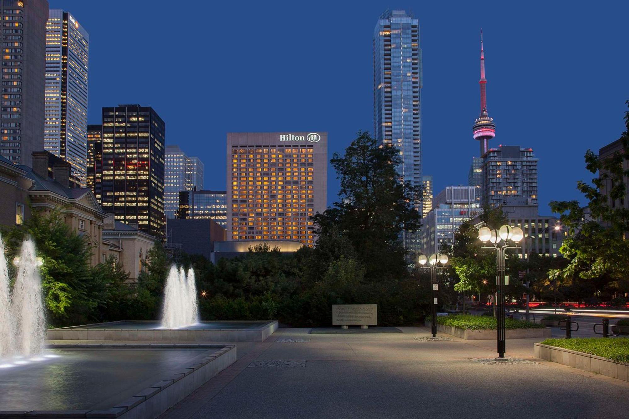 Hilton Toronto Hotel Exterior photo